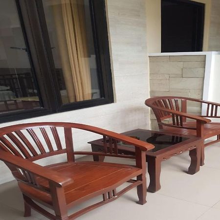 Oyo 2671 Wisma Djaja Syariah Bojonegoro Exterior foto