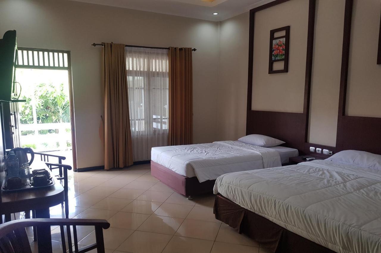 Oyo 2671 Wisma Djaja Syariah Bojonegoro Exterior foto